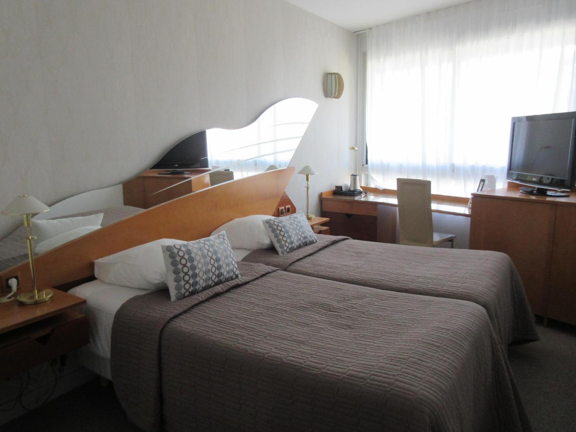 Le Crystal Dinard Plage Экстерьер фото