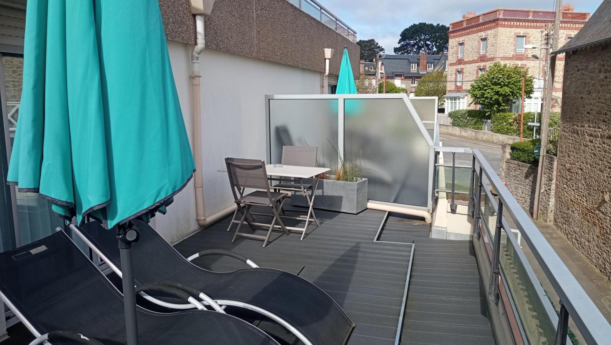 Le Crystal Dinard Plage Экстерьер фото