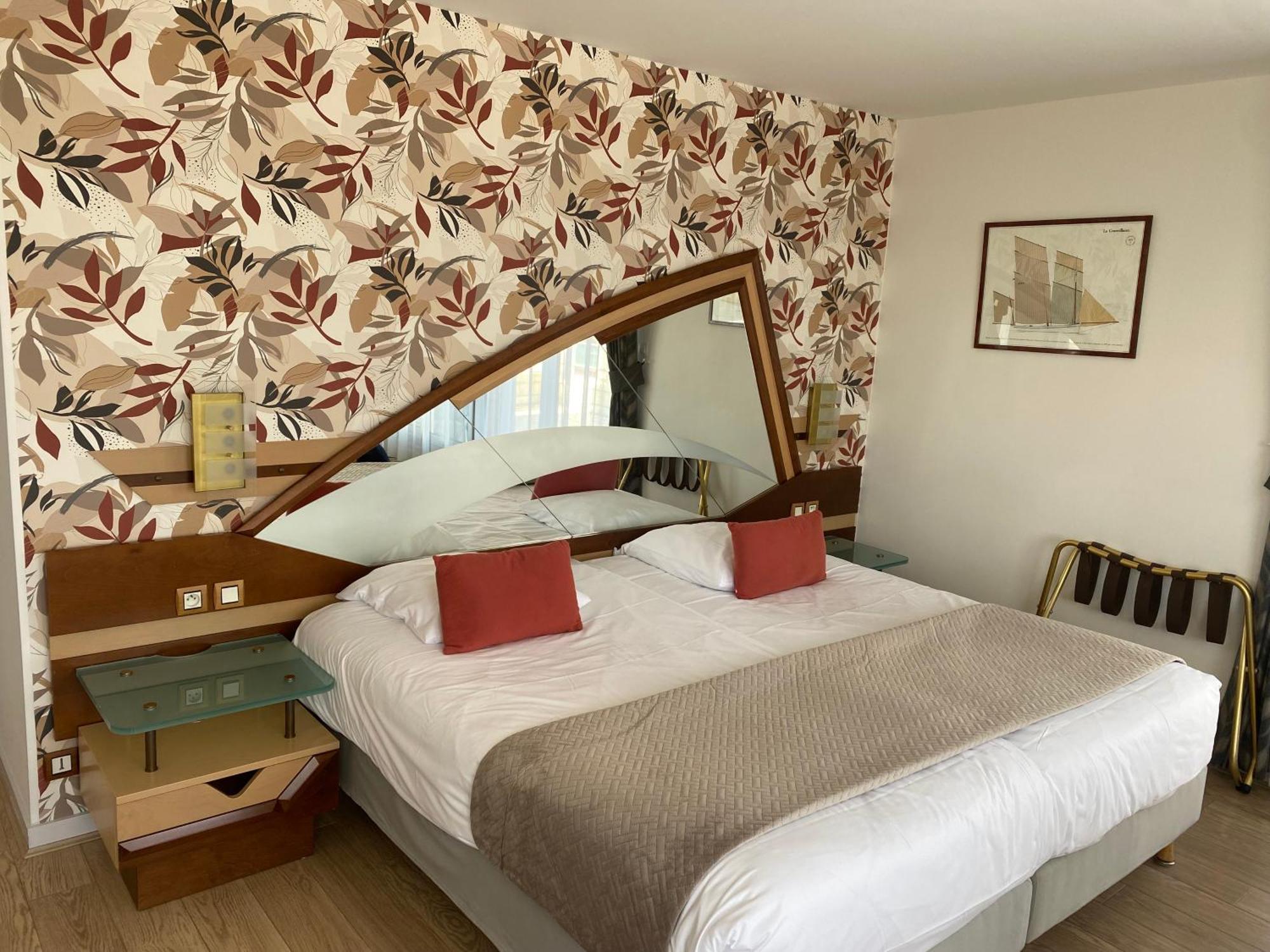 Le Crystal Dinard Plage Экстерьер фото