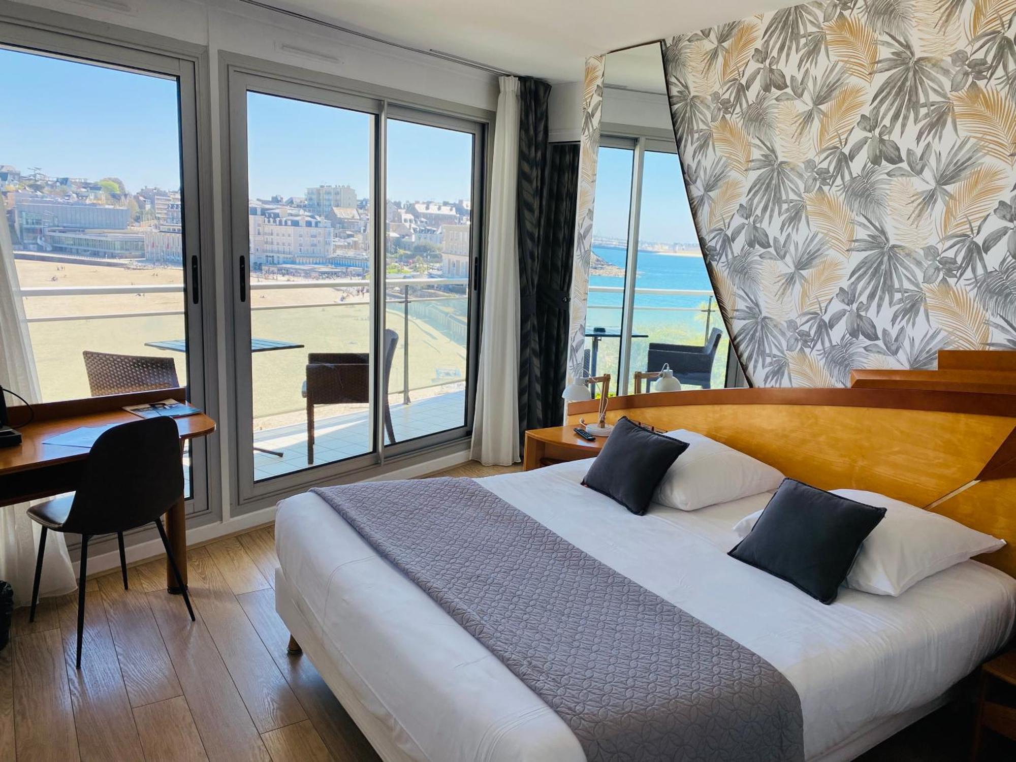 Le Crystal Dinard Plage Экстерьер фото