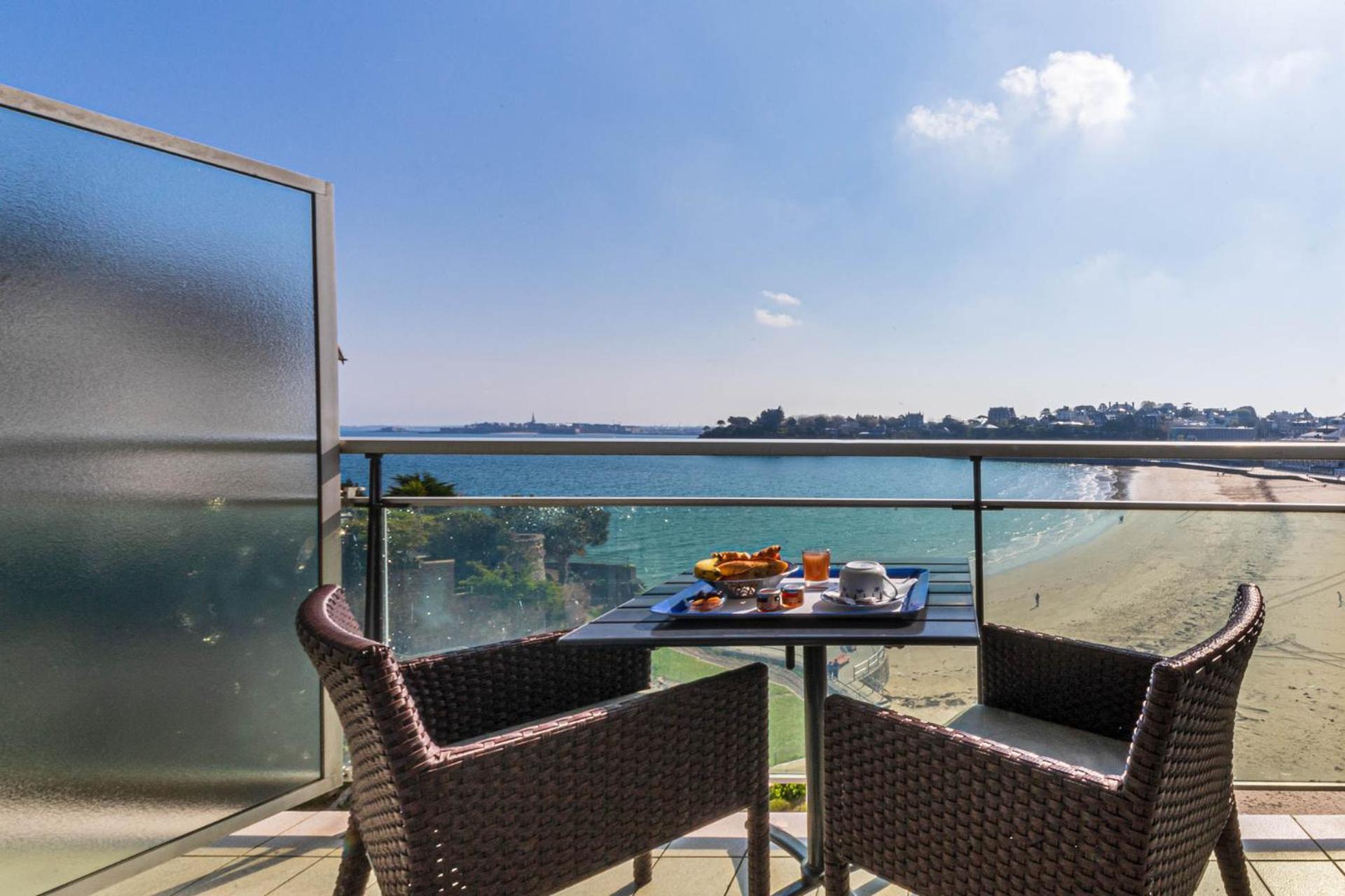 Le Crystal Dinard Plage Экстерьер фото