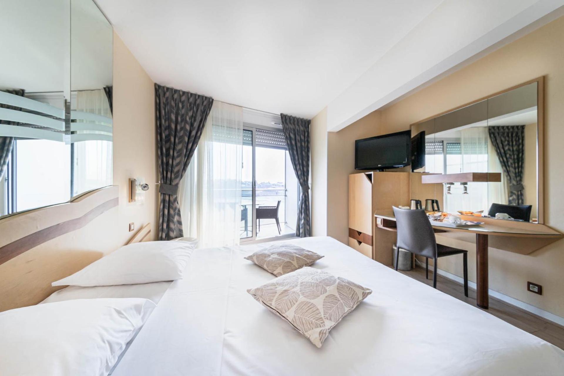 Le Crystal Dinard Plage Экстерьер фото