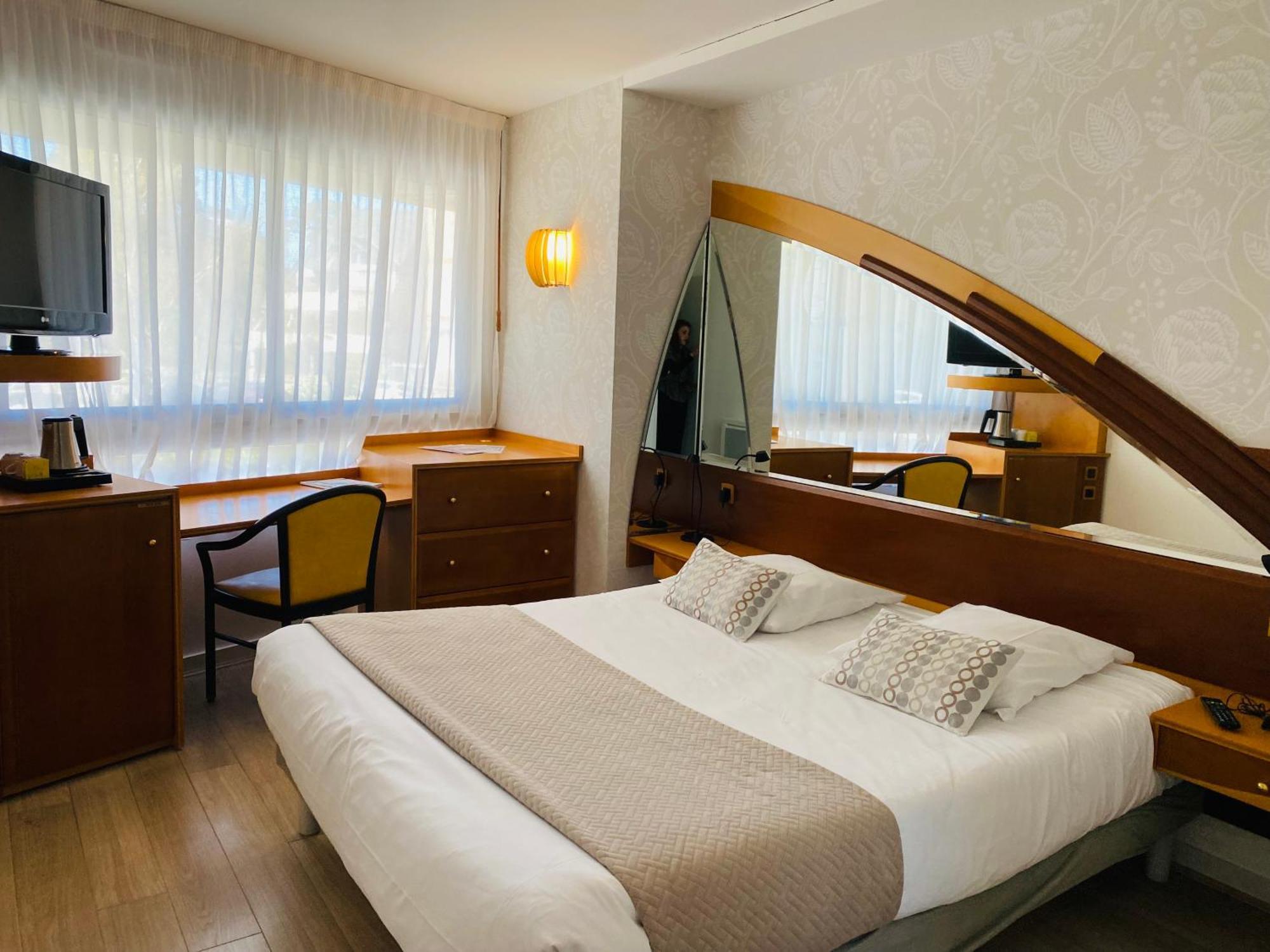 Le Crystal Dinard Plage Экстерьер фото