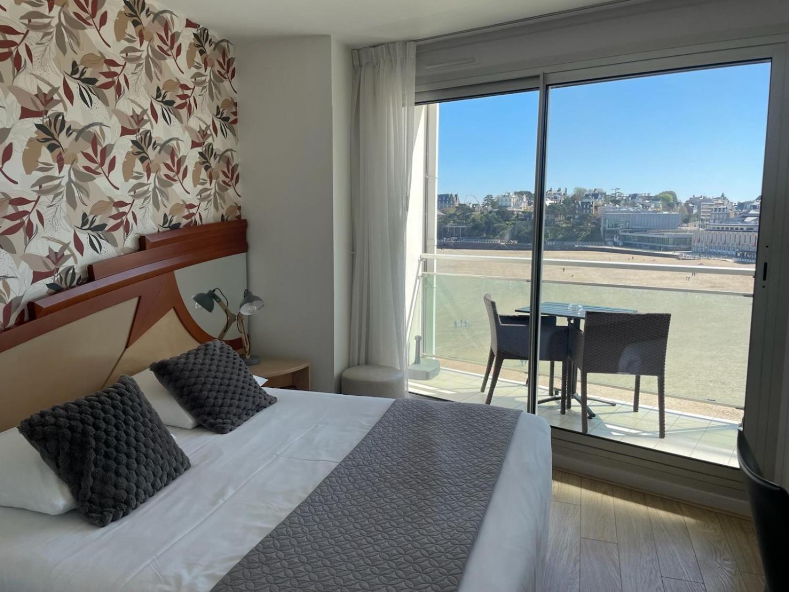 Le Crystal Dinard Plage Экстерьер фото